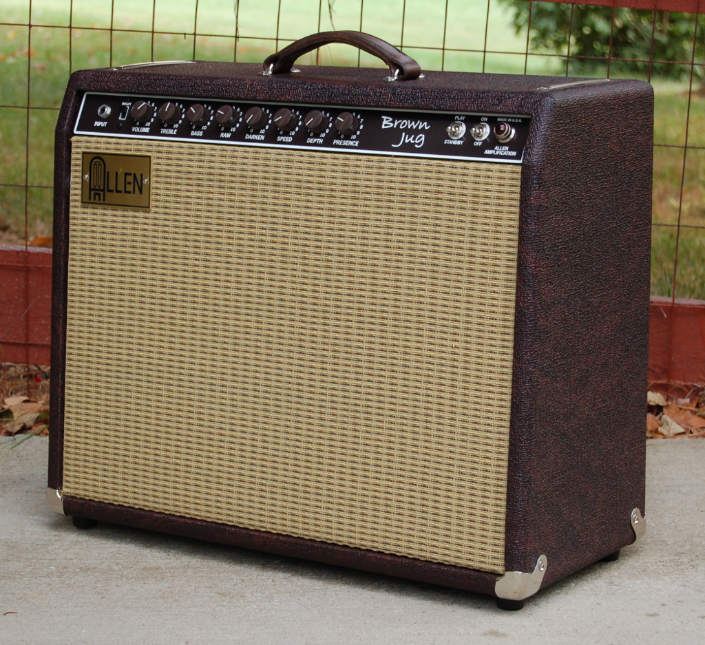 Brown Jug Head by Allen Amplification